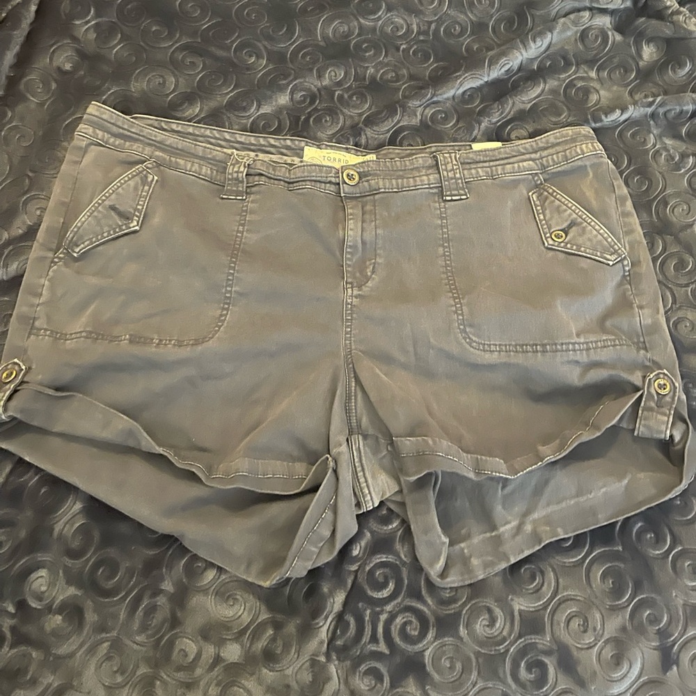 Torrid size 26 shorts.